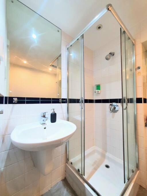 Contemporary Modern Studio Apartment - City Centre Birmingham Exterior photo